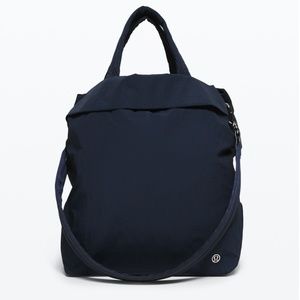 Lululemon On My Level Bag 19L